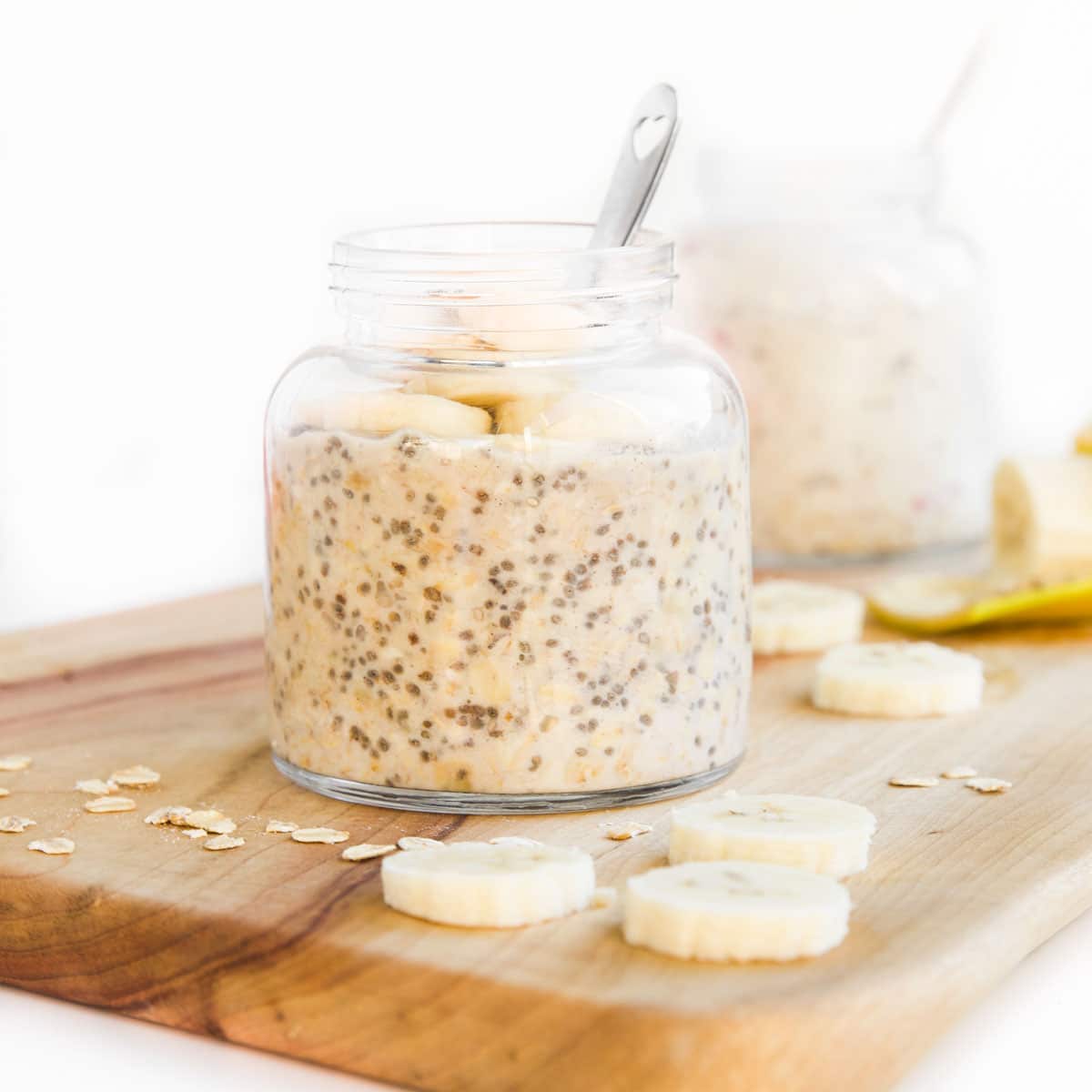Sweet & Customizable Banana Overnight Oats: Your Budget-Friendly Meal